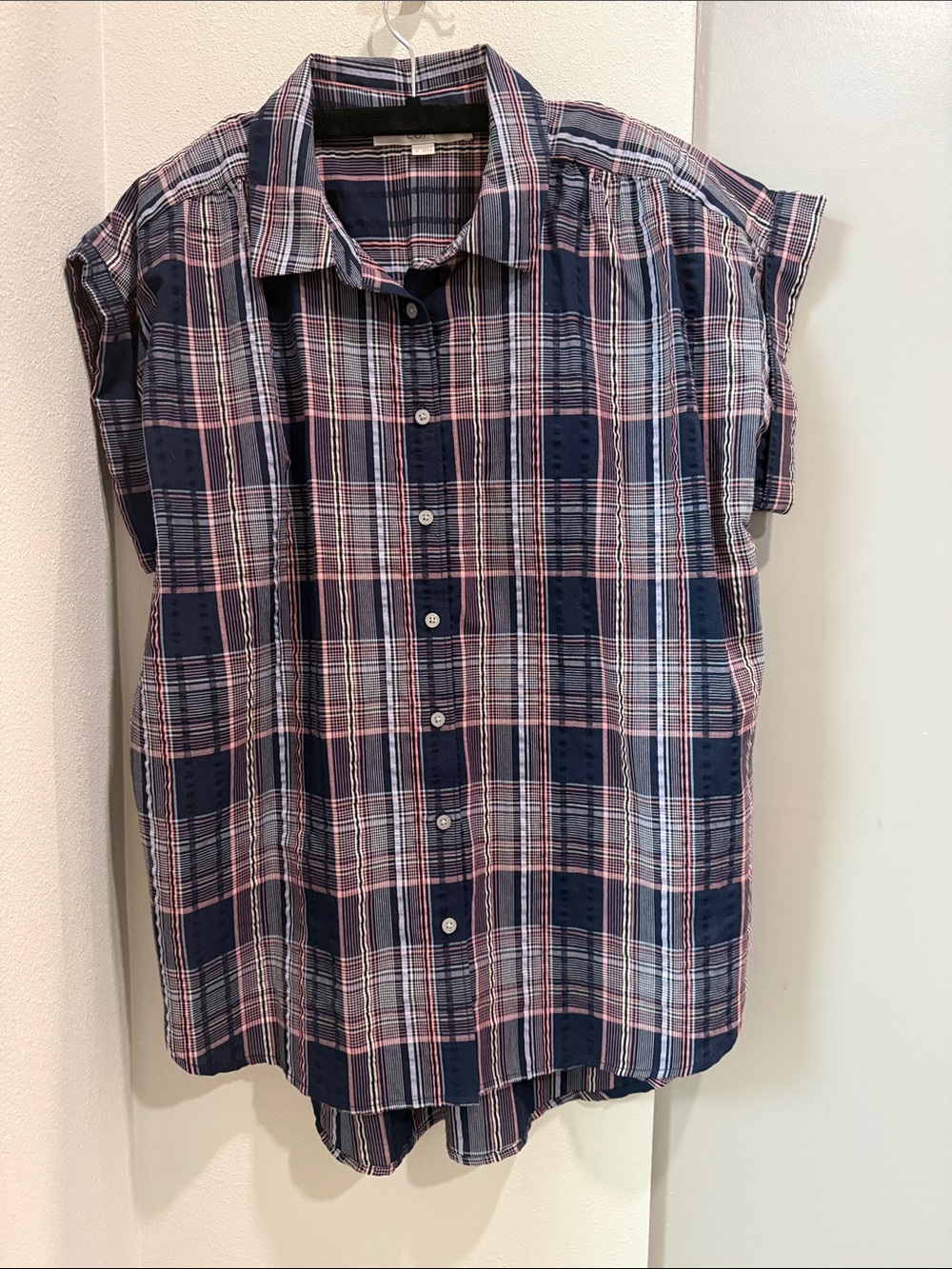 LOFT Navy and Pink Plaid Short-Sleeve Button-Down Shirt